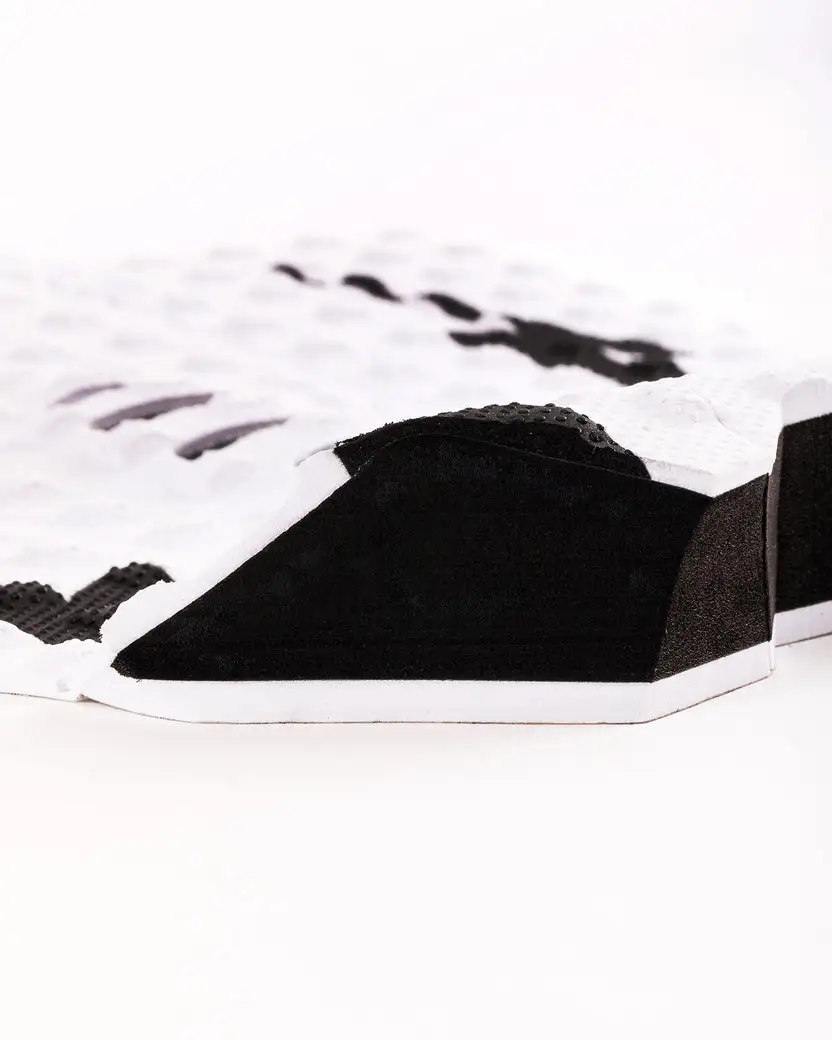 Creatures Of Leisure Traction Pad Mick Eugene Fanning Signature - Image 8