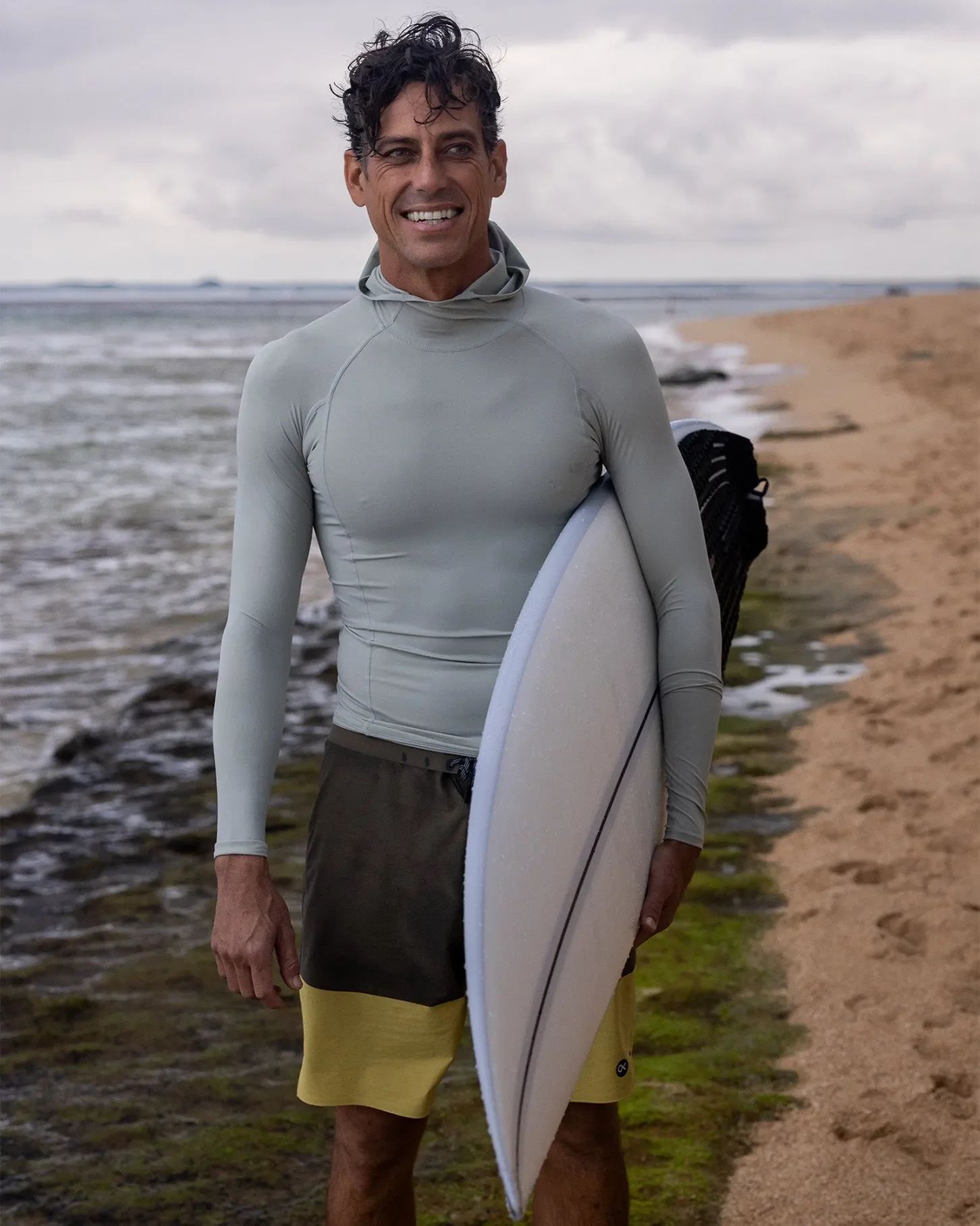 Outerknown Mens Rashguard Apex Evolution Hooded - Image 10