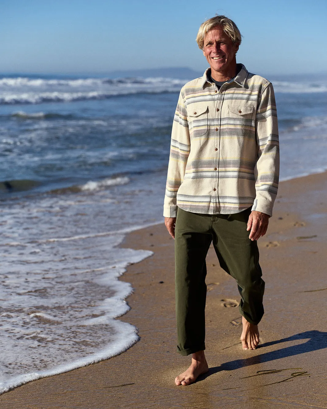 Outerknown Mens Shirt Blanket - Image 14