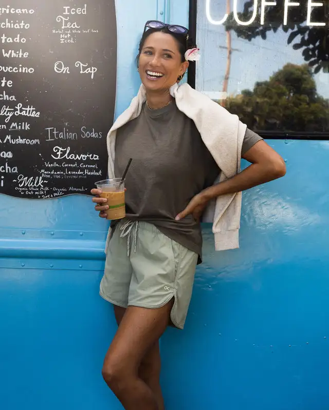Outerknown Womens Shorts Zuma Volley - Image 15