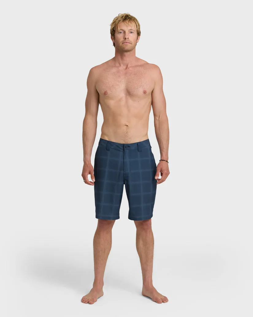 Quiksilver Mens Shorts Union Print Amphibian 20" Hybrid - Image 10