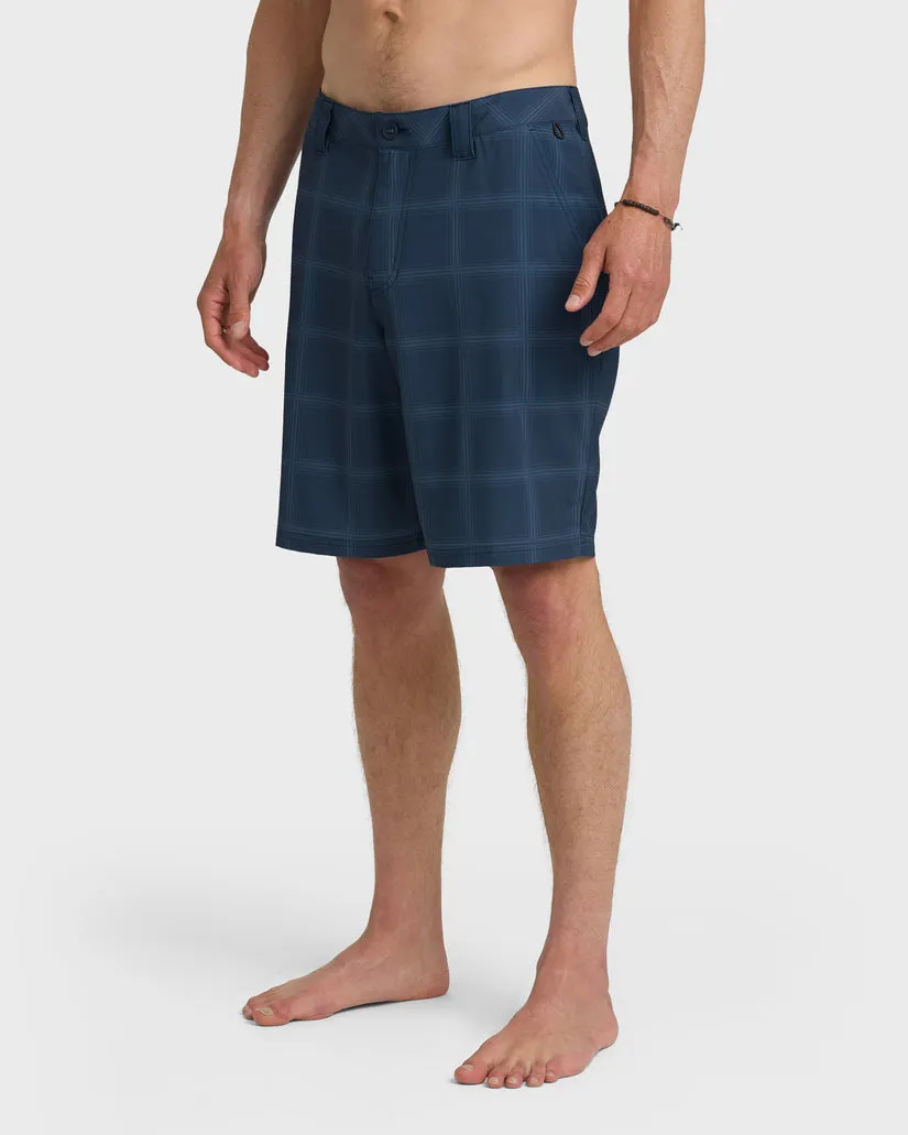 Quiksilver Mens Shorts Union Print Amphibian 20" Hybrid - Image 11