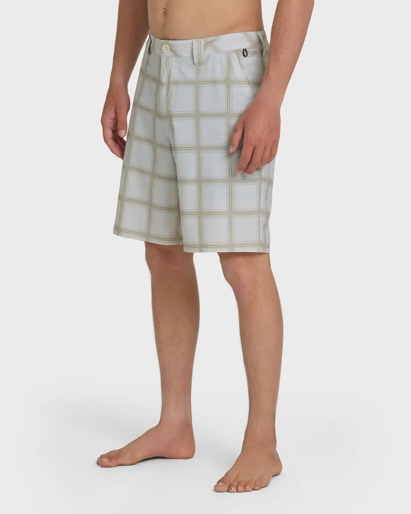 Quiksilver Mens Shorts Union Print Amphibian 20" Hybrid - Image 4