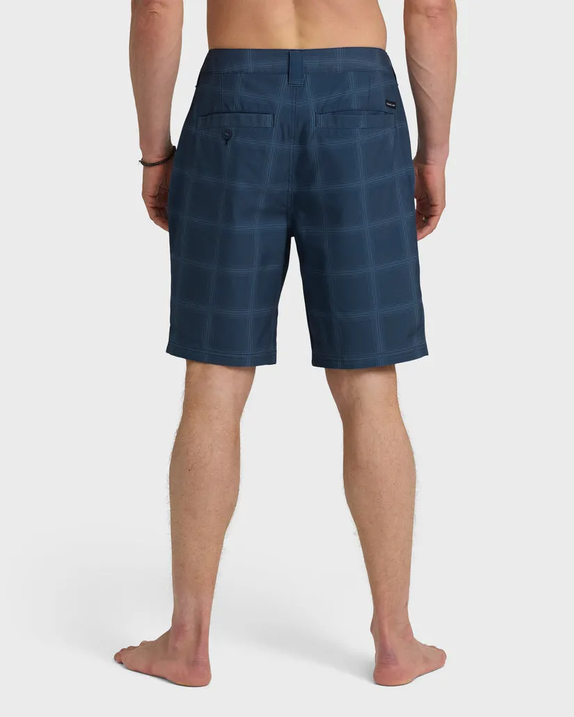 Quiksilver Mens Shorts Union Print Amphibian 20" Hybrid - Image 9