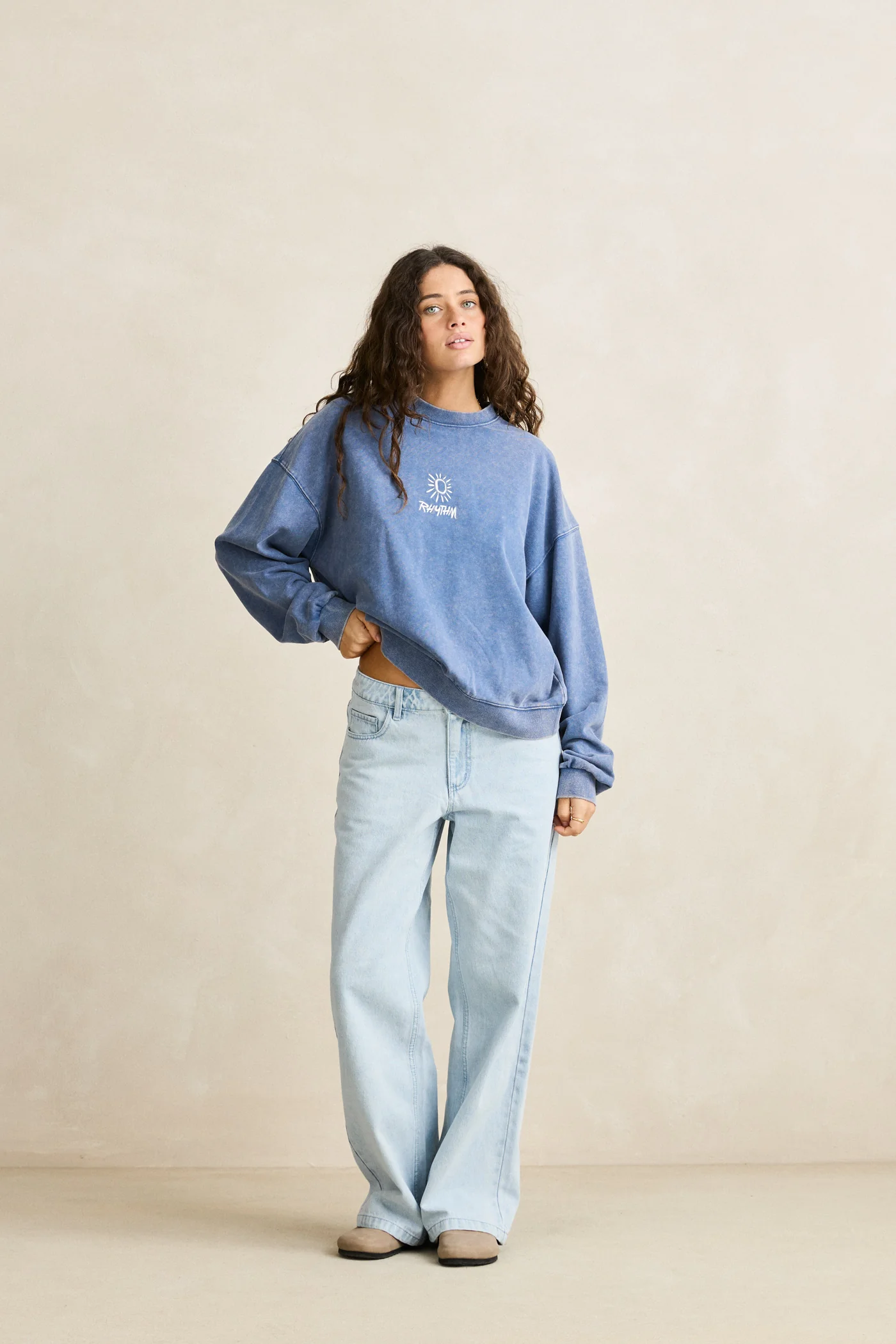 Rhythm Womens Sweatshirt Rhythm Salt Wash Crew Fleece - Image 4