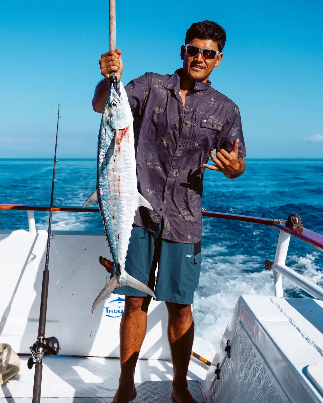 Salty Crew Mens Woven Helmsman UV Button Up - Image 6