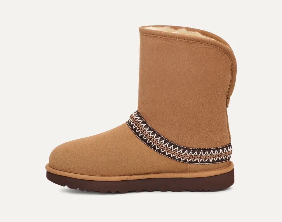 UGG® Womens Boot Classic Short Crescent - Image 4
