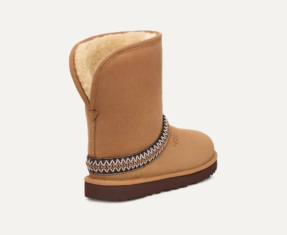 UGG® Womens Boot Classic Short Crescent - Image 5