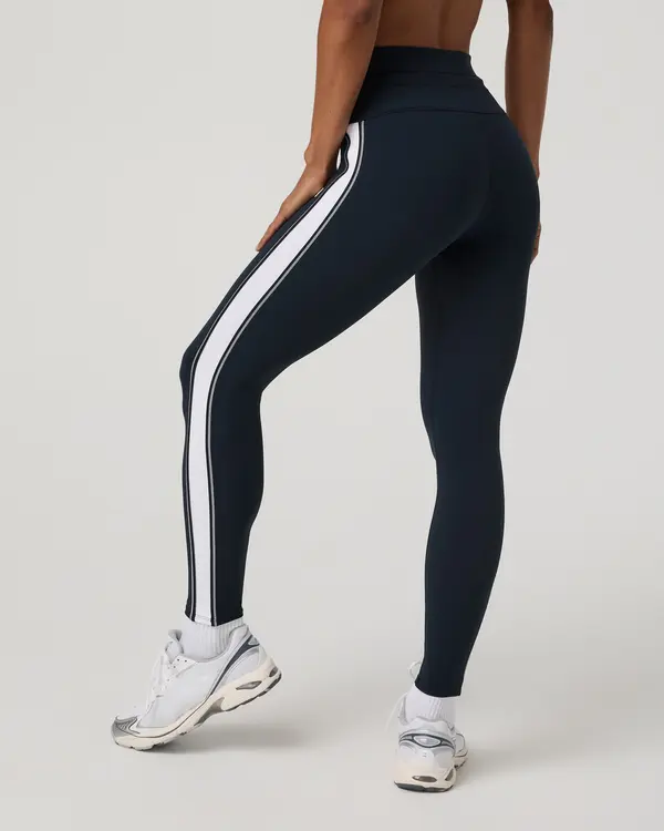 Vuori Womens Pants Daily Track Legging - Image 3