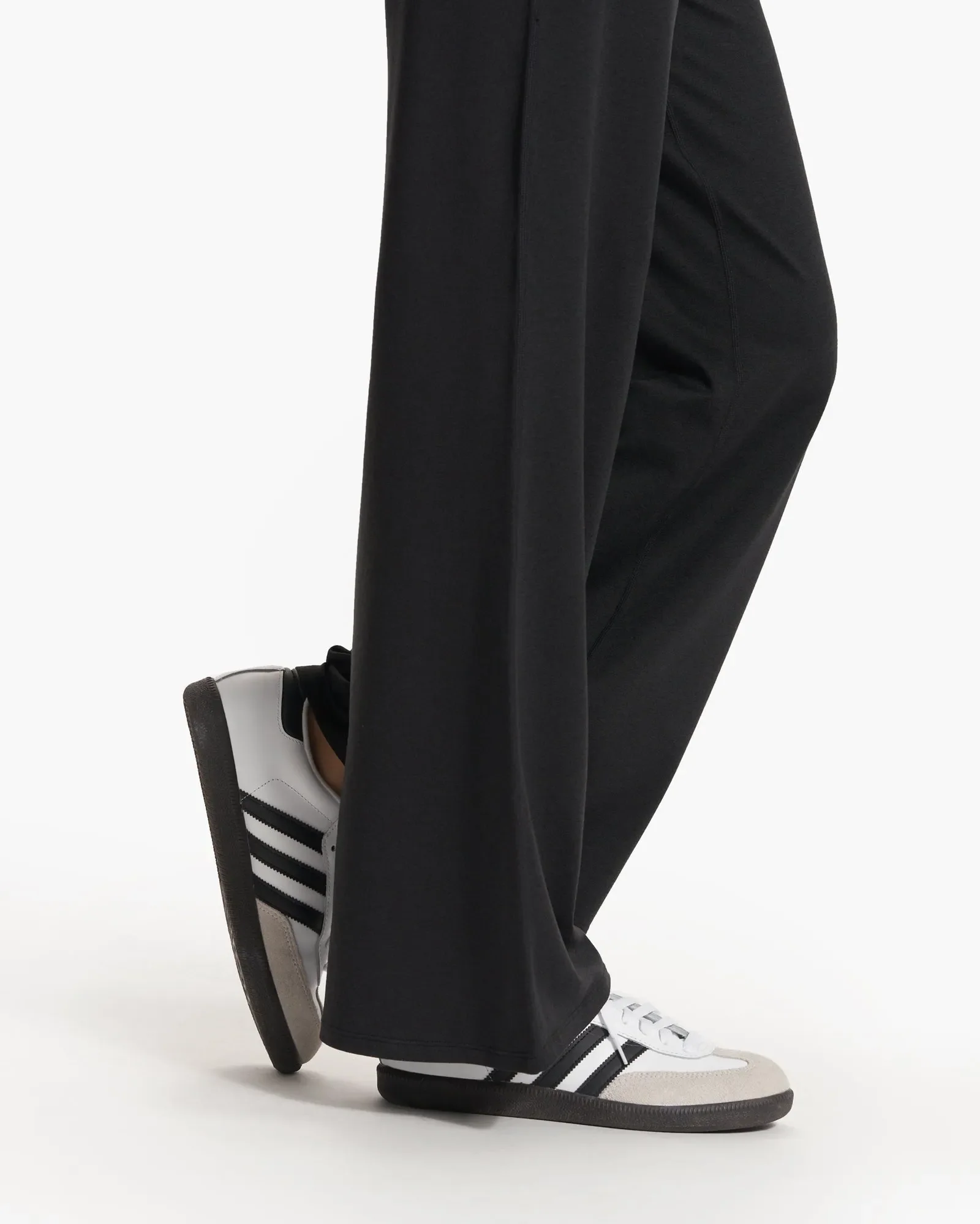 Vuori Womens Pants Halo Essential Wideleg - Image 4
