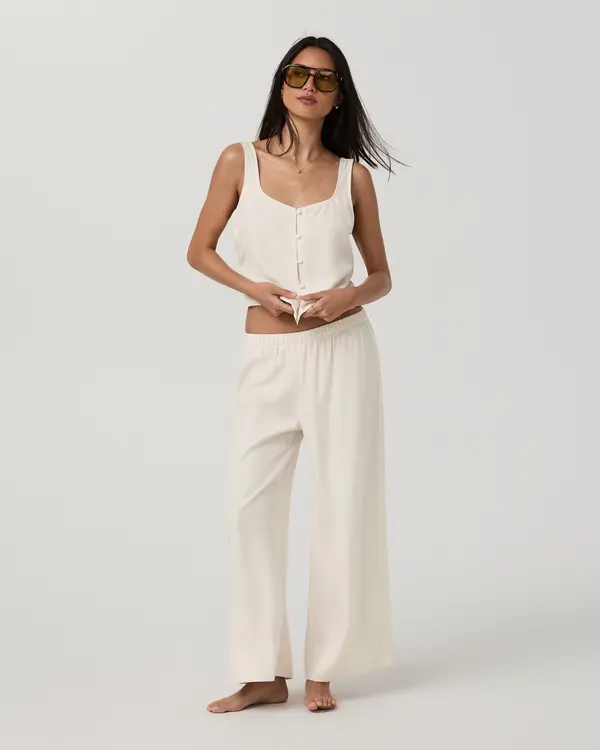 Vuori Womens Pants Trestles Twill Crop Wideleg Pant - Image 10