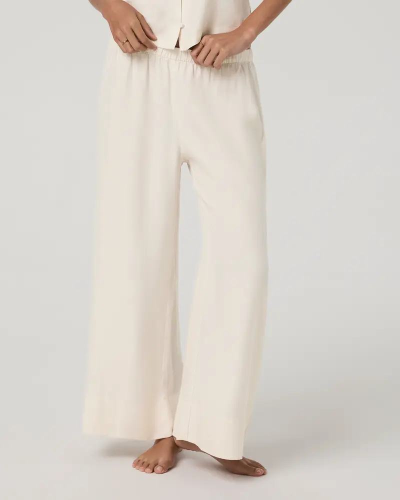Vuori Womens Pants Trestles Twill Crop Wideleg Pant - Image 7